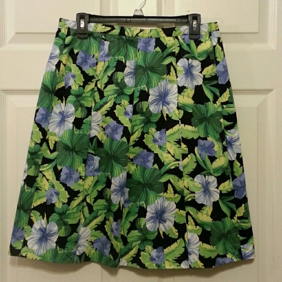 Laura Scott Dresses & Skirts - Laura Scott Floral Skirt